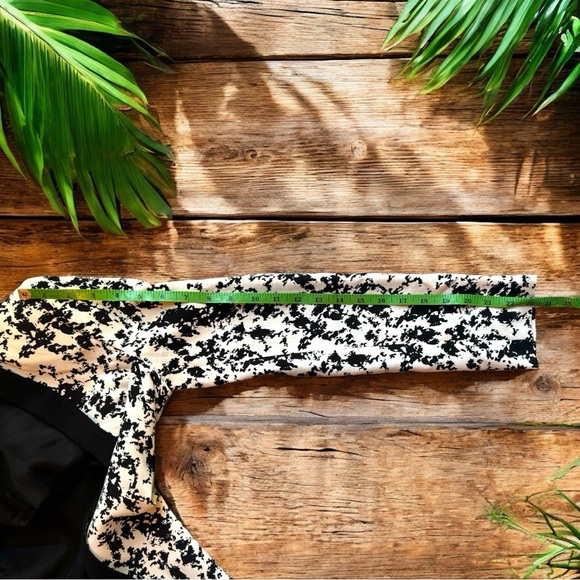 MANGO MNG Collection Black & White Open Blazer - Size 4 - Picture 9 of 14